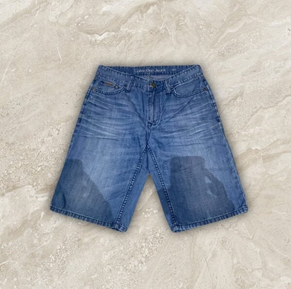 Celana Pendek Pria Calvin Klein Size 29